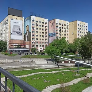 двух комнатная с видом на парк первого президента, 2 этаж из 9 Алматы
